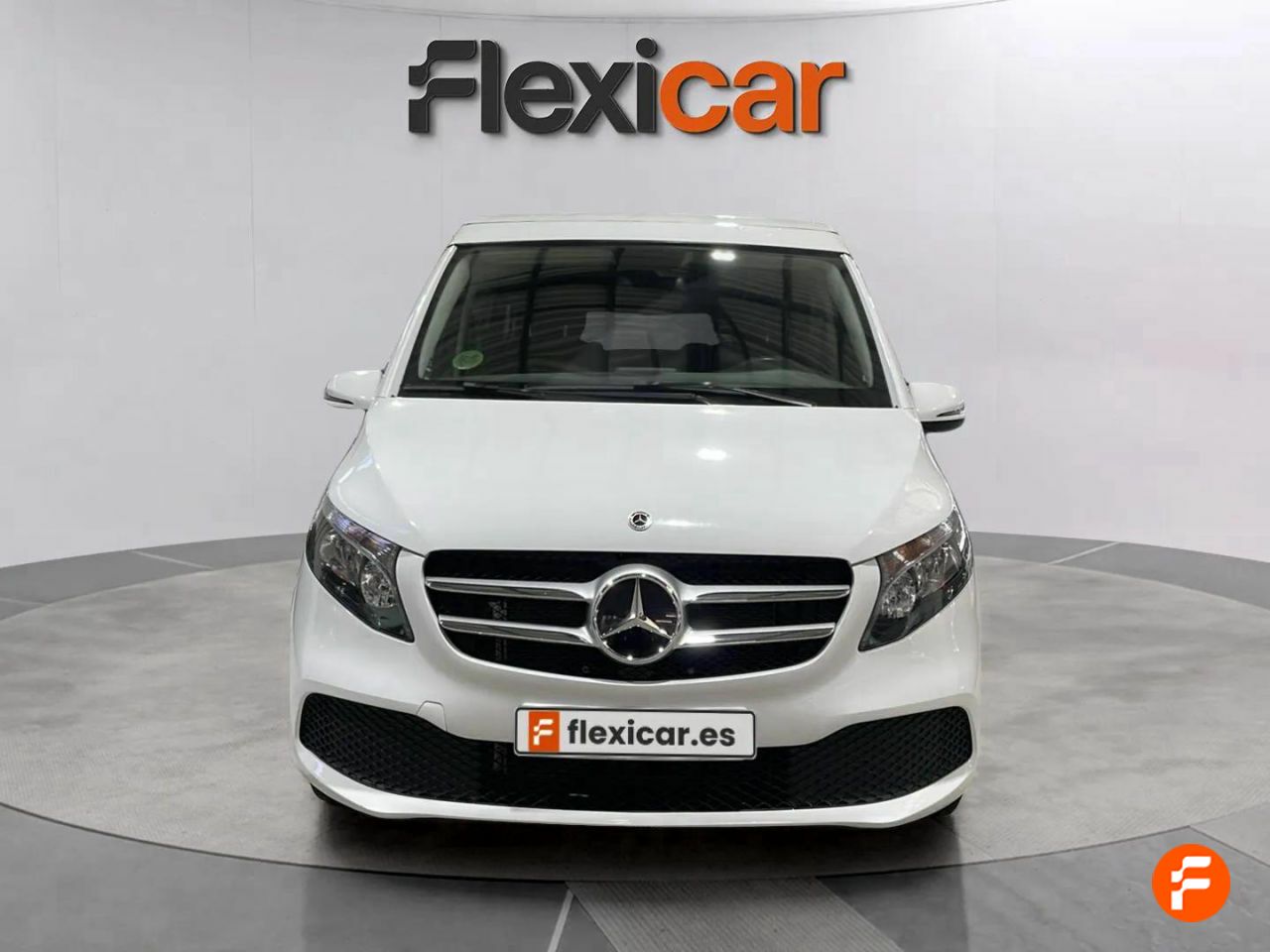 mercedes clase v 2023 / foto grande (2)
