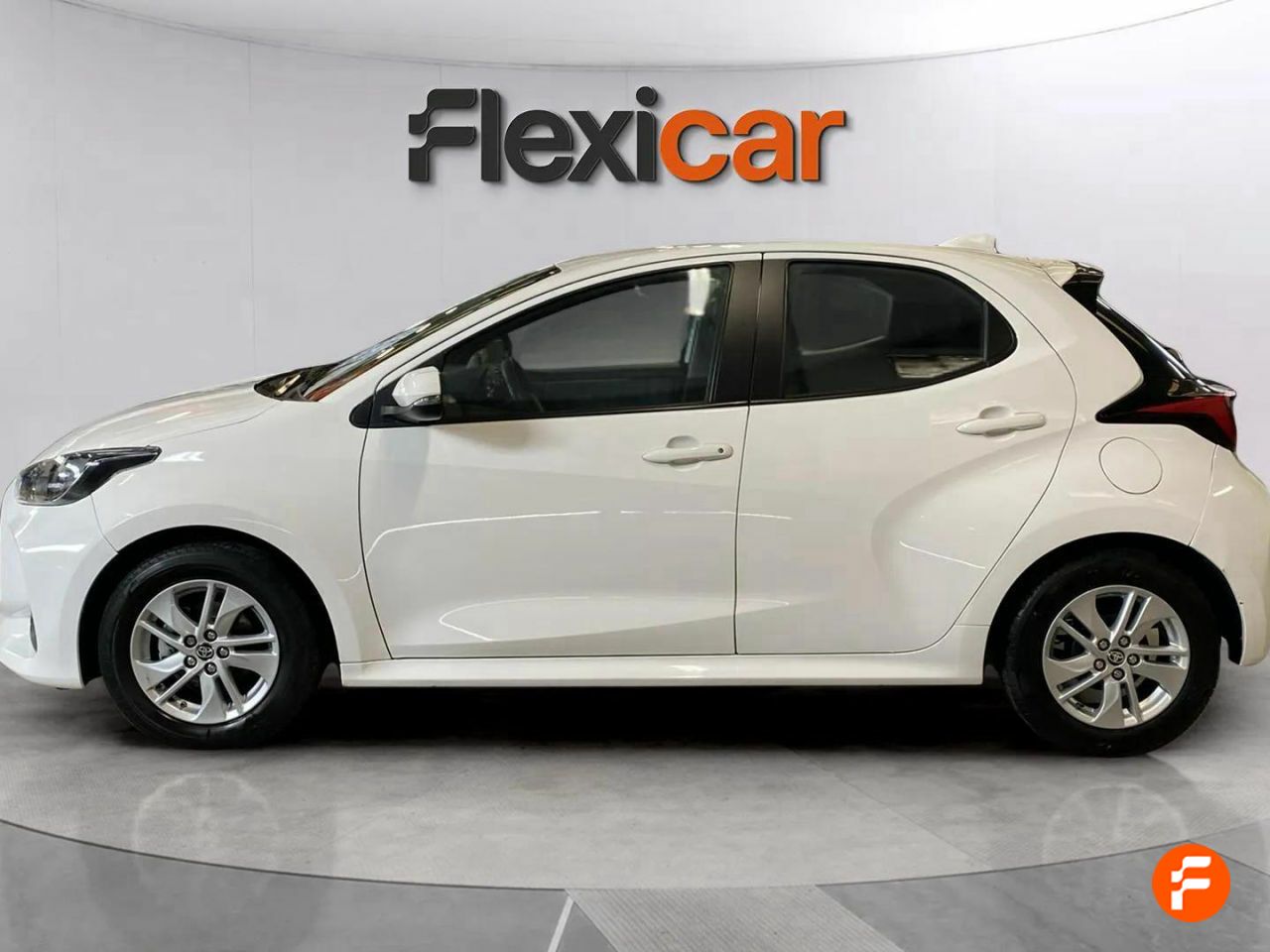 toyota yaris 2023 / foto grande (3)