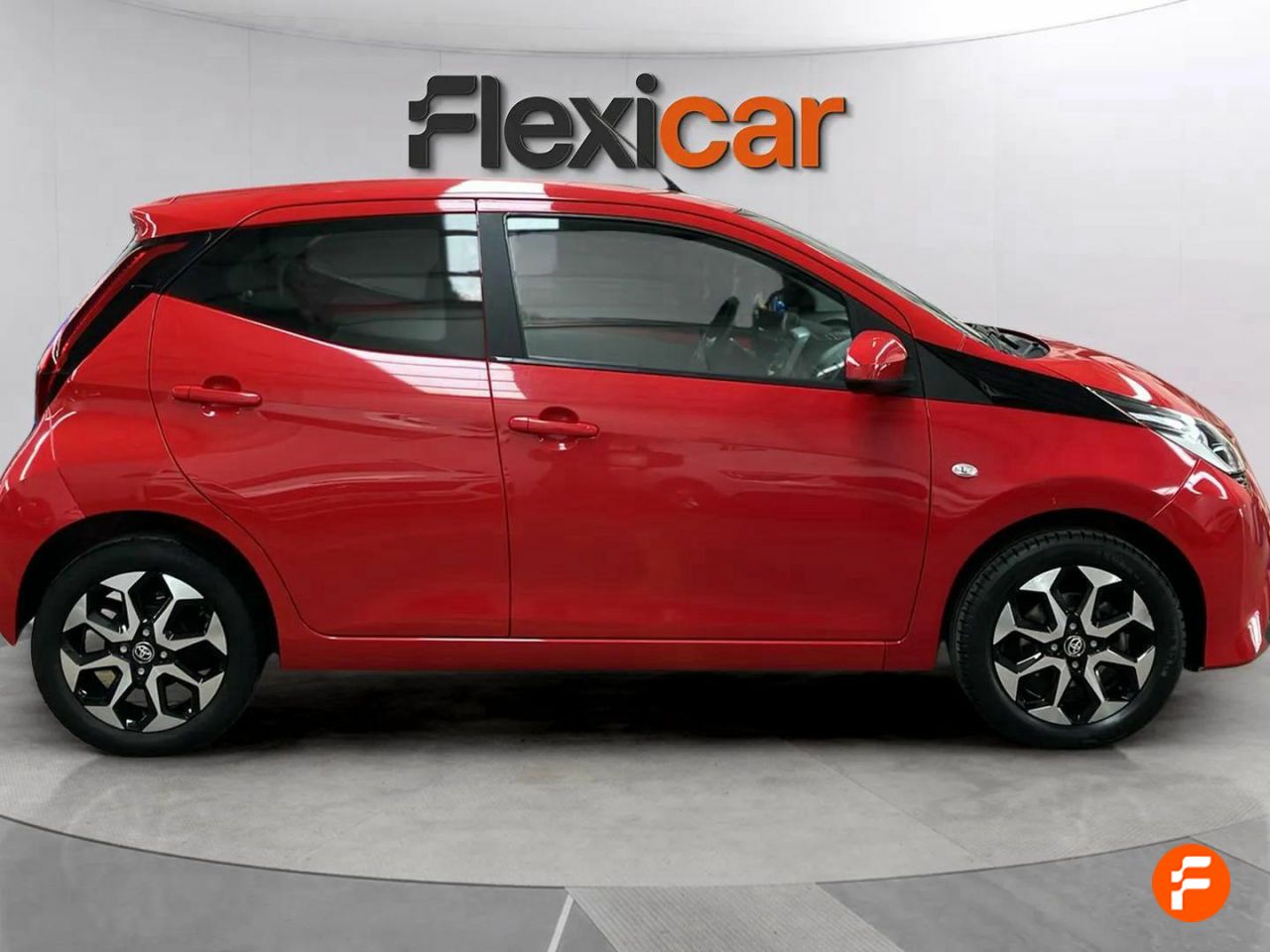 toyota aygo 2021 / foto grande (2)