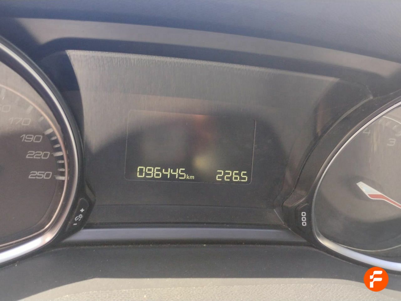 peugeot 308 2025 / foto grande (2)