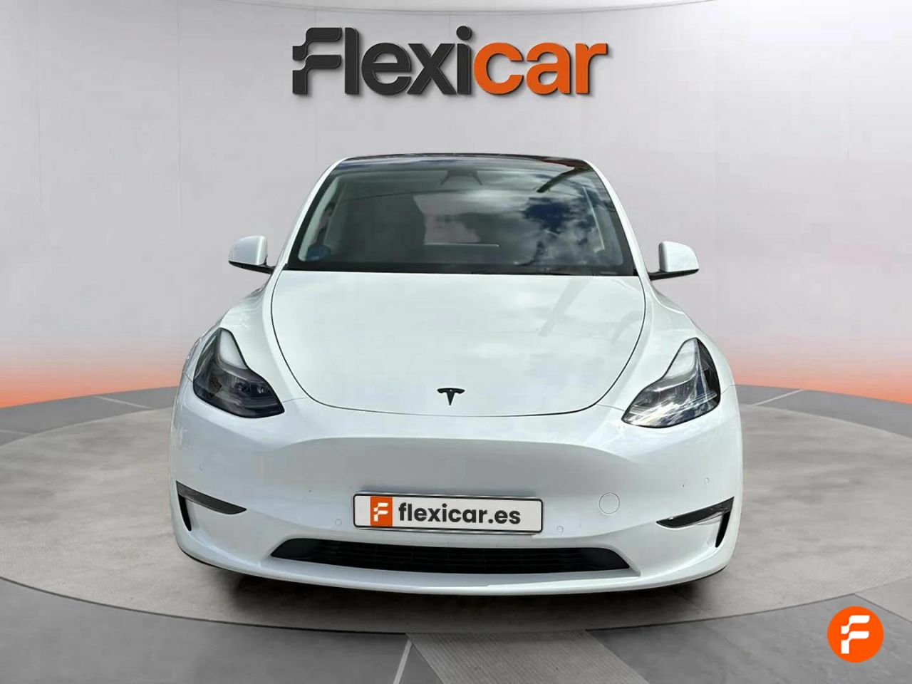tesla model y 2025 / foto grande (2)