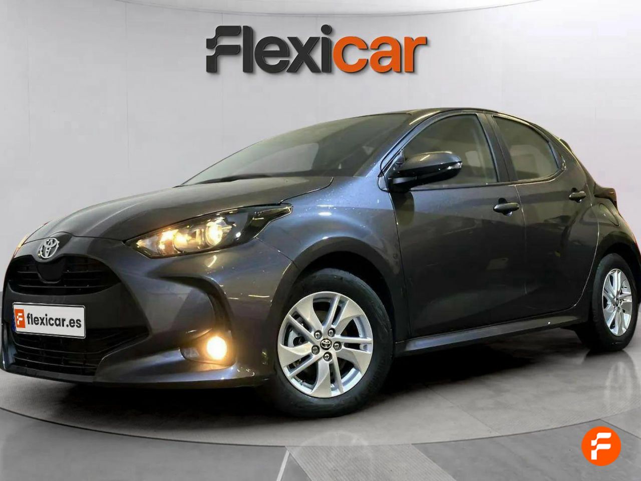 toyota yaris 2024 / foto grande (3)