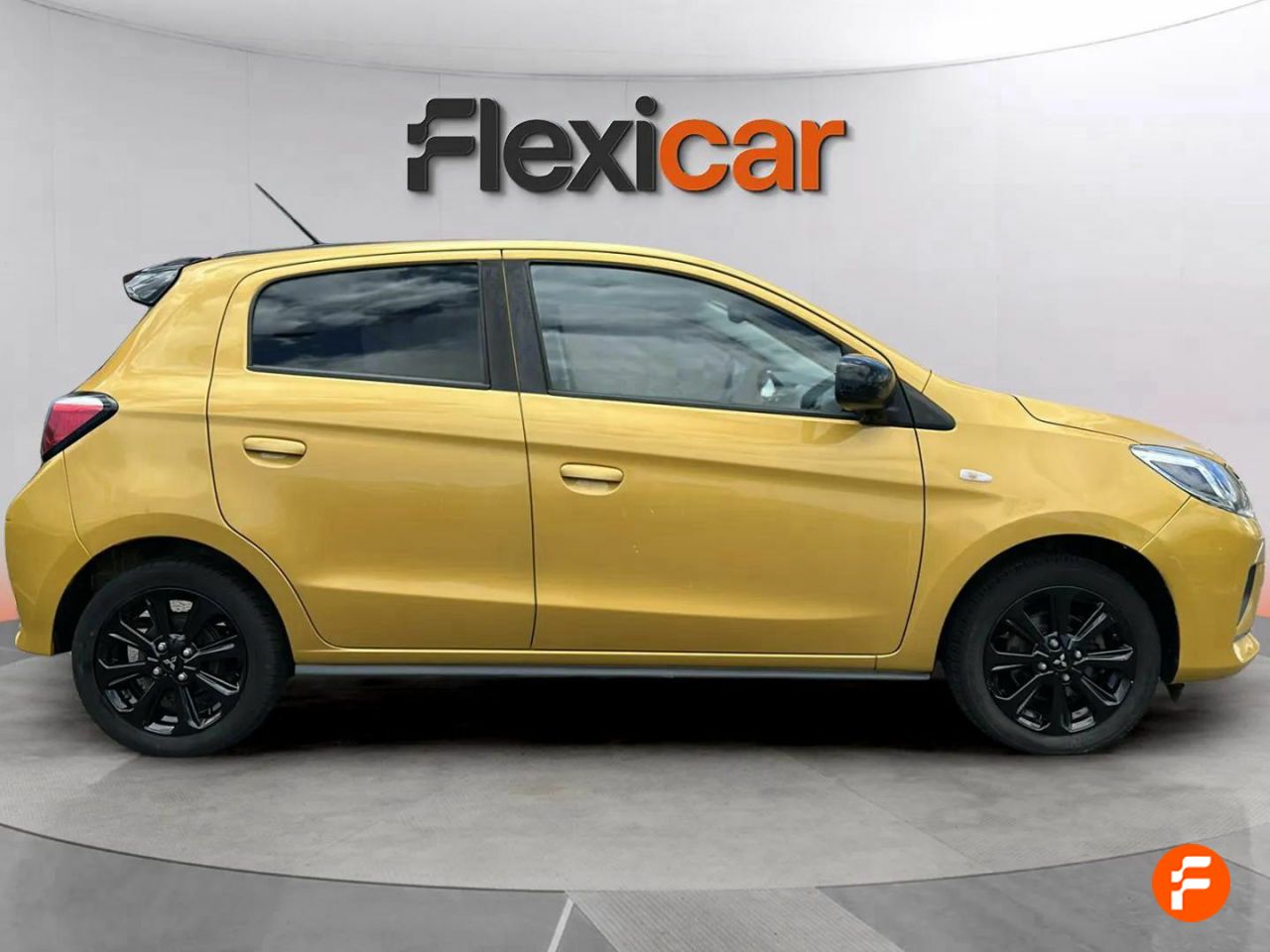mitsubishi space star 2022 / foto grande (3)