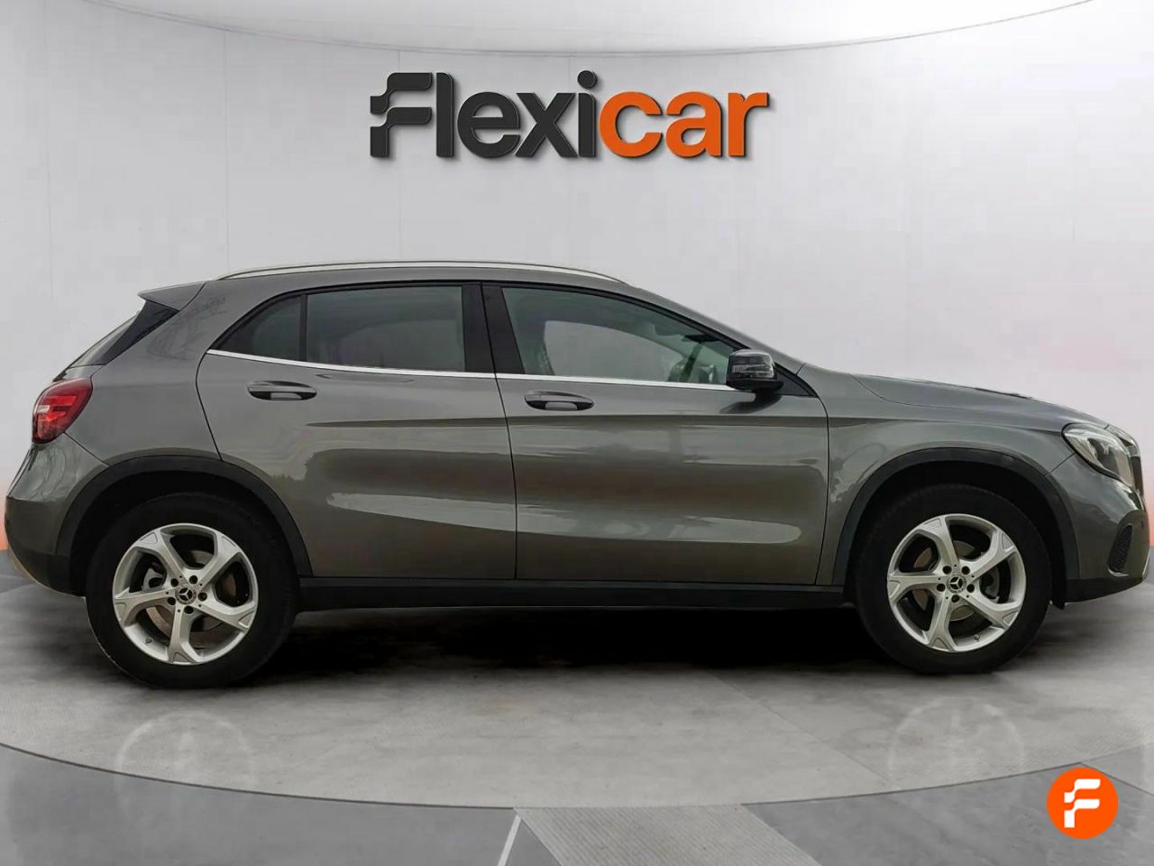 mercedes gla 2018 / foto grande (3)