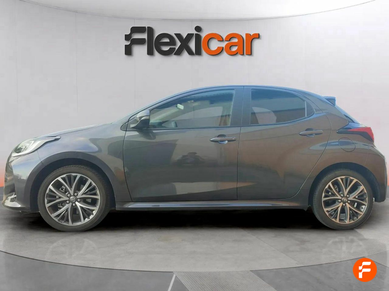 toyota yaris 2024 / foto grande (3)