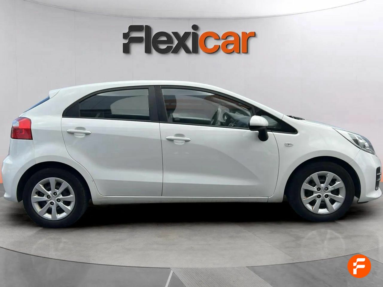 kia rio 2016 / foto grande (3)