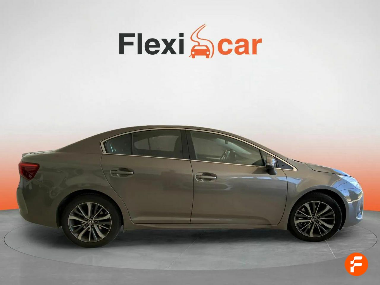 toyota avensis 2017 / foto grande (3)