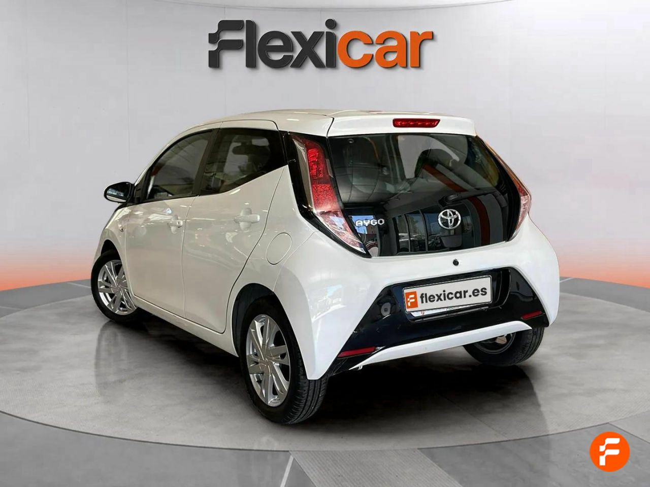 toyota aygo 2017 / foto grande (2)