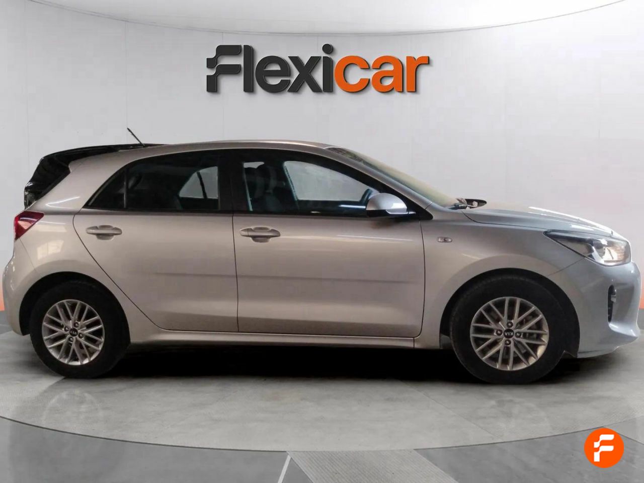 kia rio 2018 / foto grande (3)