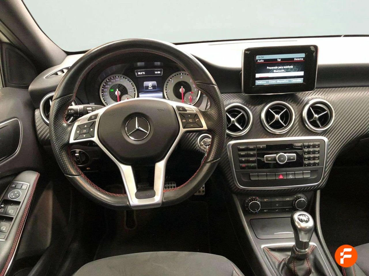 mercedes clase a 2015 / foto grande (3)