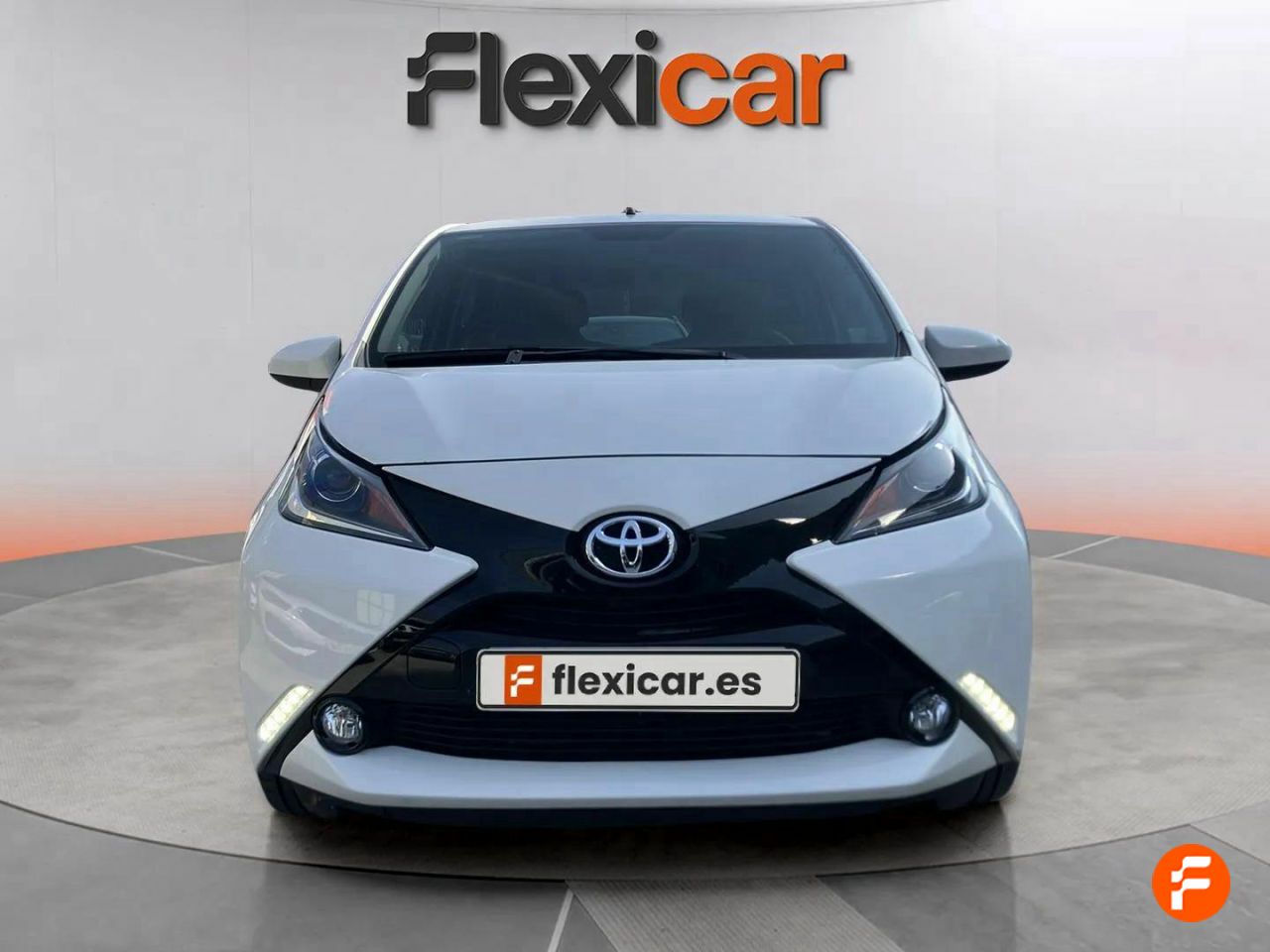 toyota aygo 2015 / foto grande (2)