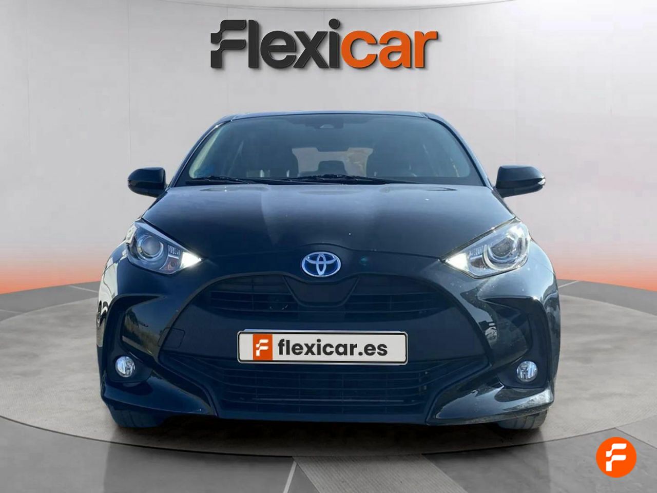 toyota yaris 2021 / foto grande (2)