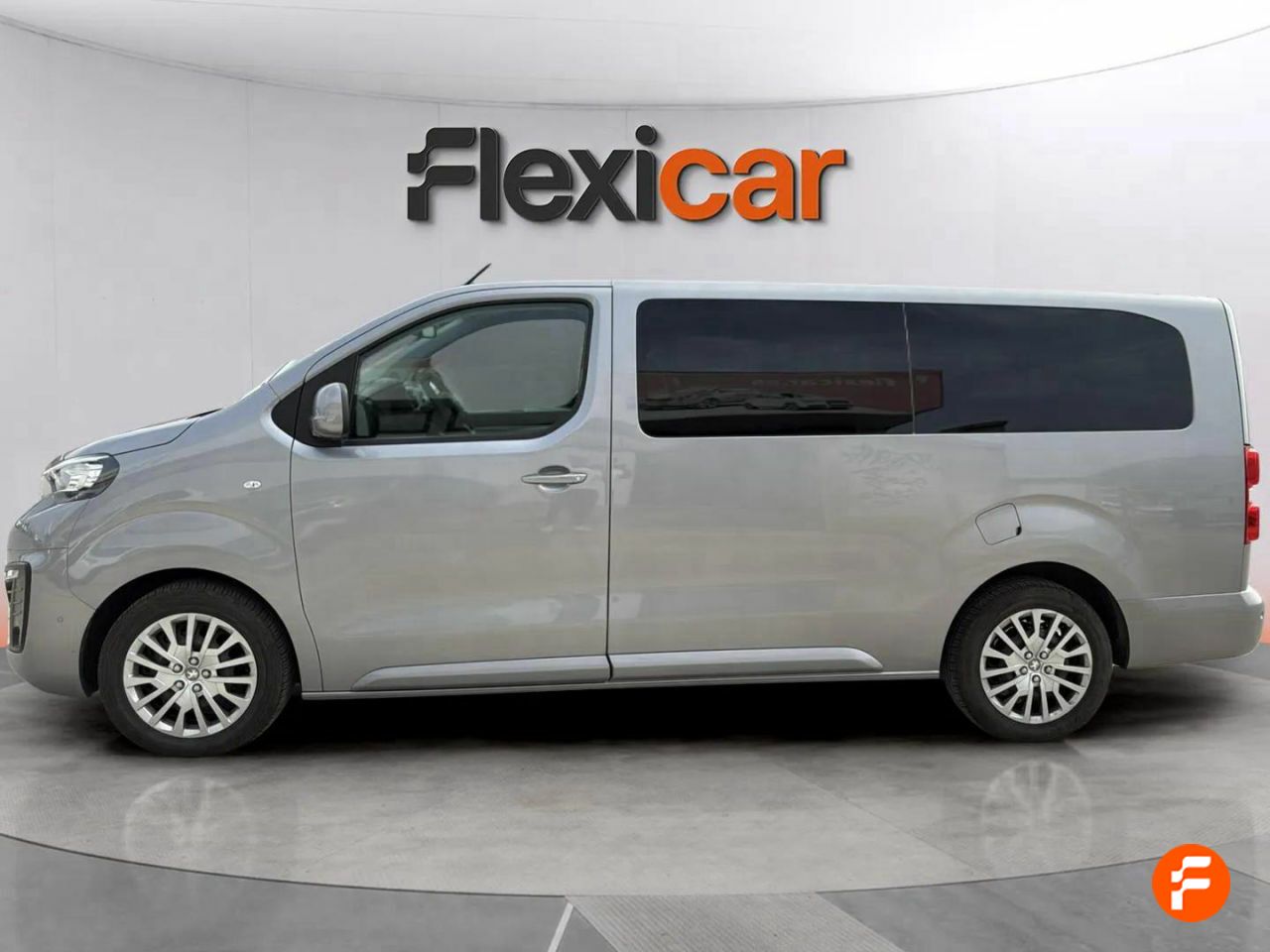 peugeot traveller 2021 / foto grande (3)