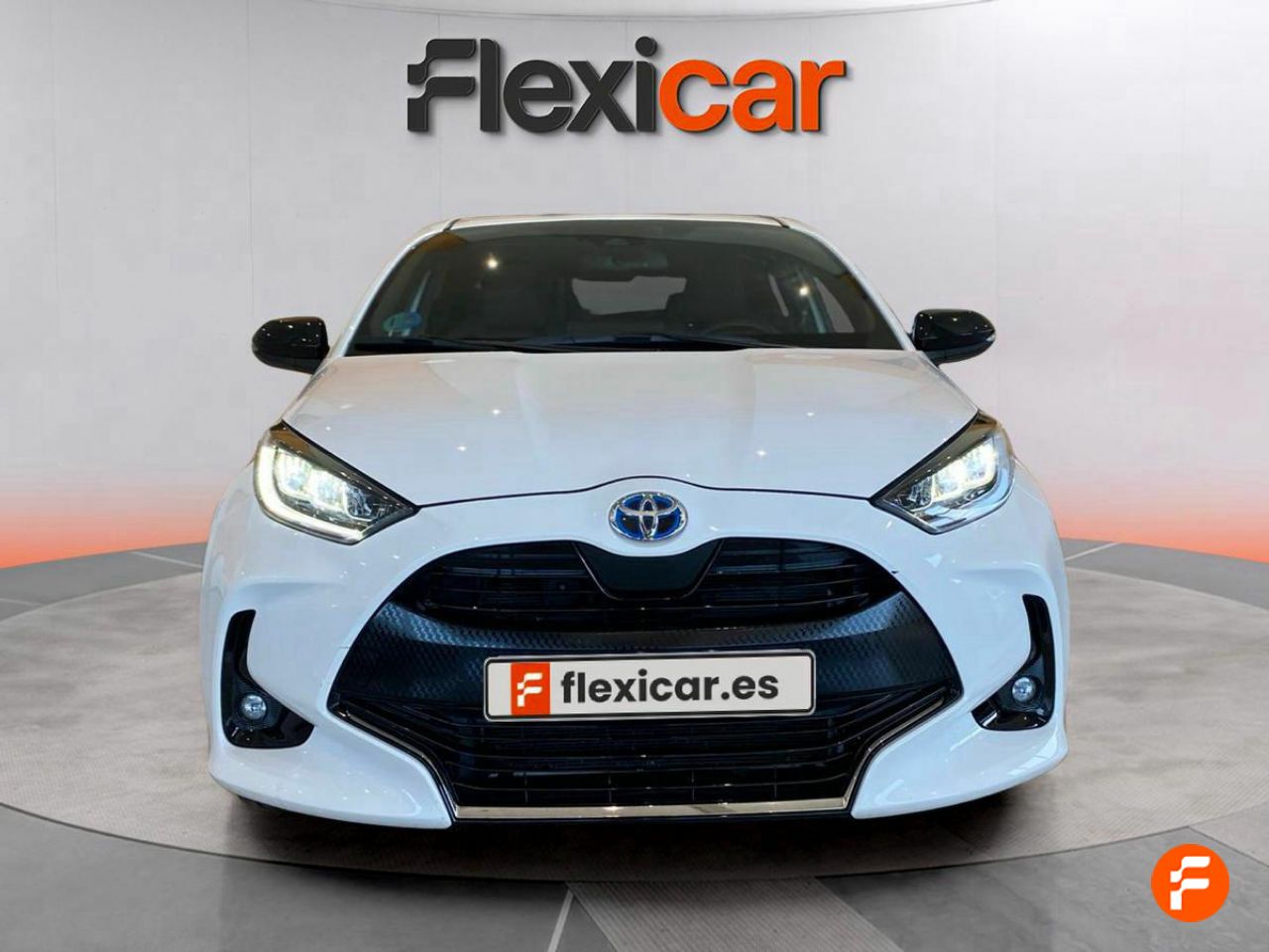 toyota yaris 2021 / foto grande (2)