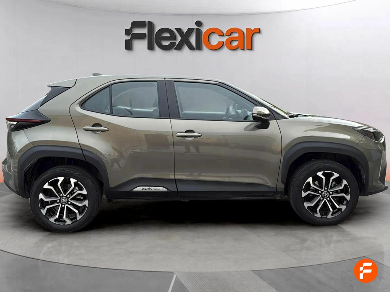 toyota yaris cross 2023 / foto grande (2)