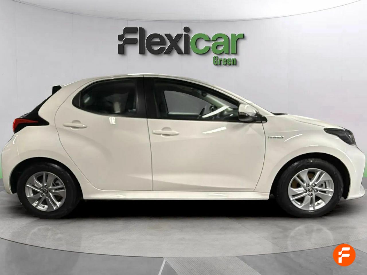 toyota yaris 2021 / foto grande (2)
