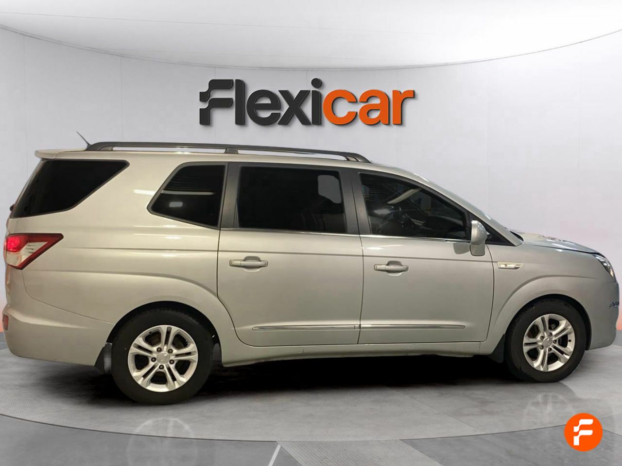 ssangyong rodius 2019 / foto grande (3)