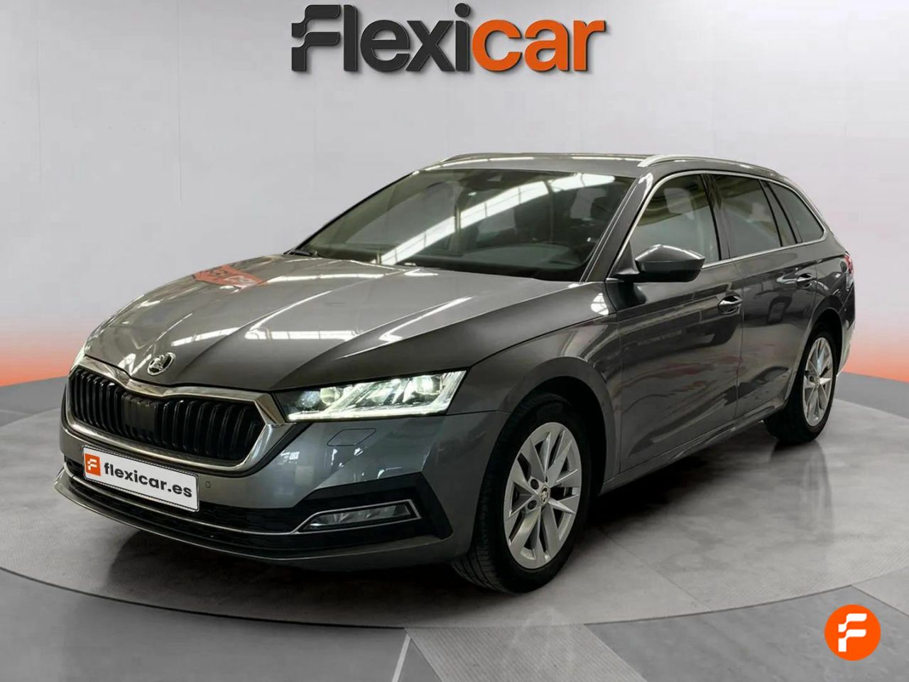 skoda octavia 2023 / foto grande (3)