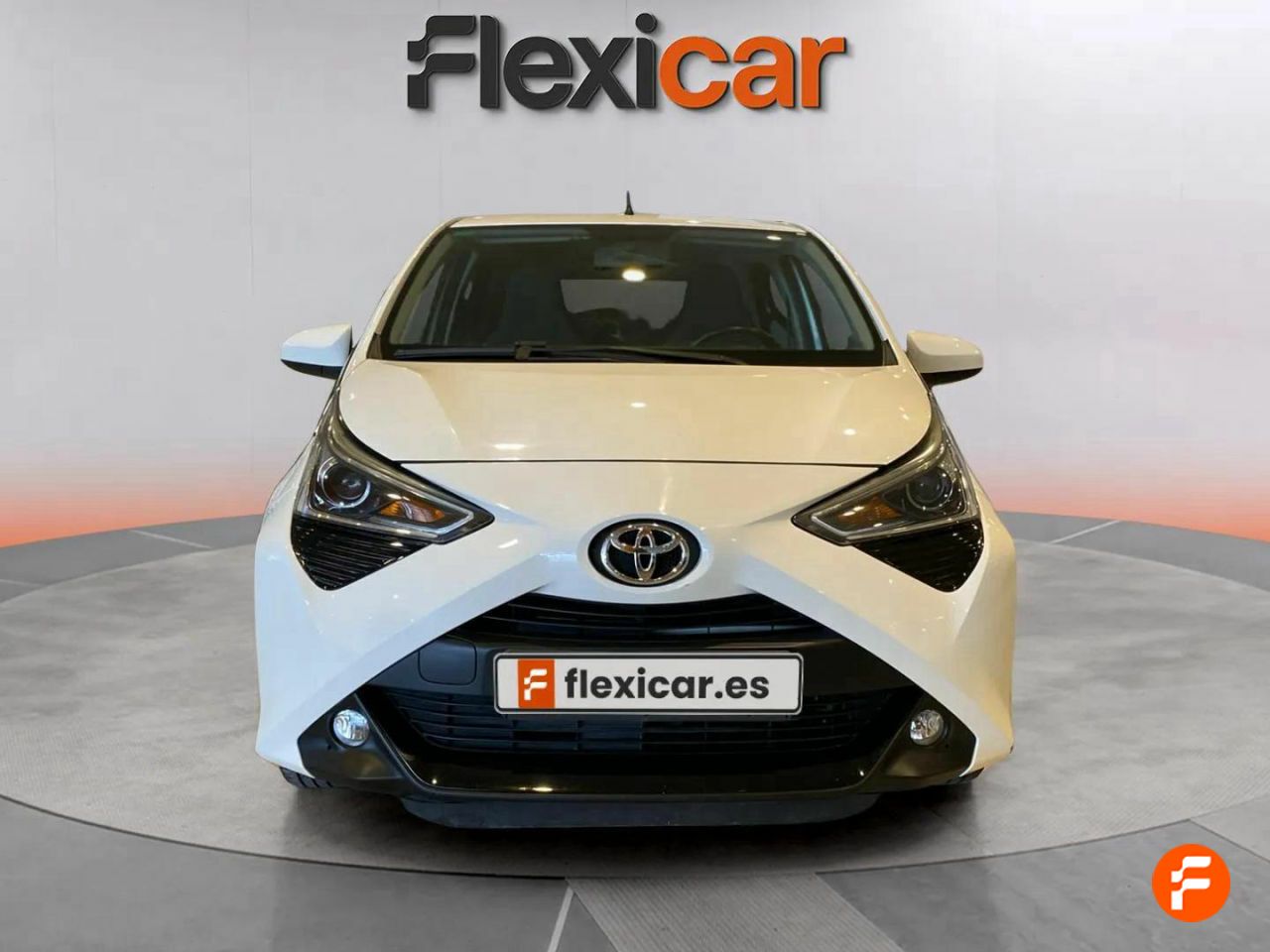 toyota aygo 2019 / foto grande (2)