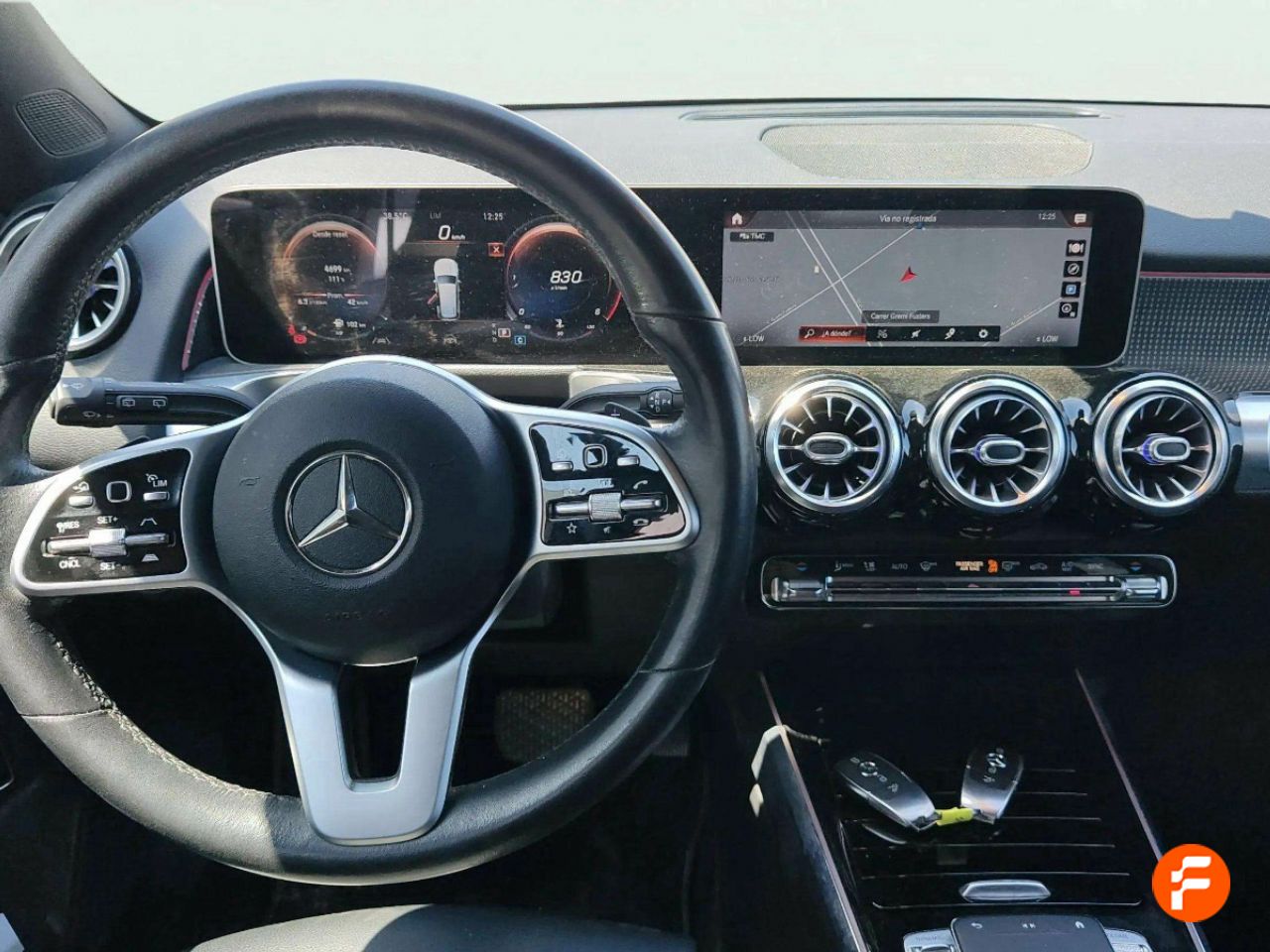 mercedes clase glb 2021 / foto grande (3)