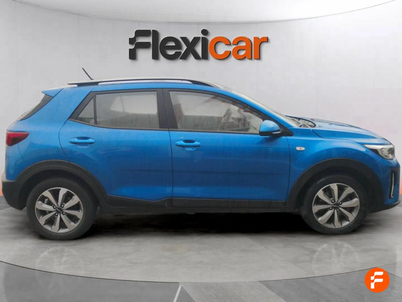 kia stonic 2023 / foto grande (2)
