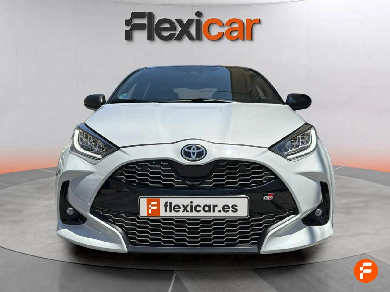 toyota yaris 2023 / foto grande (2)
