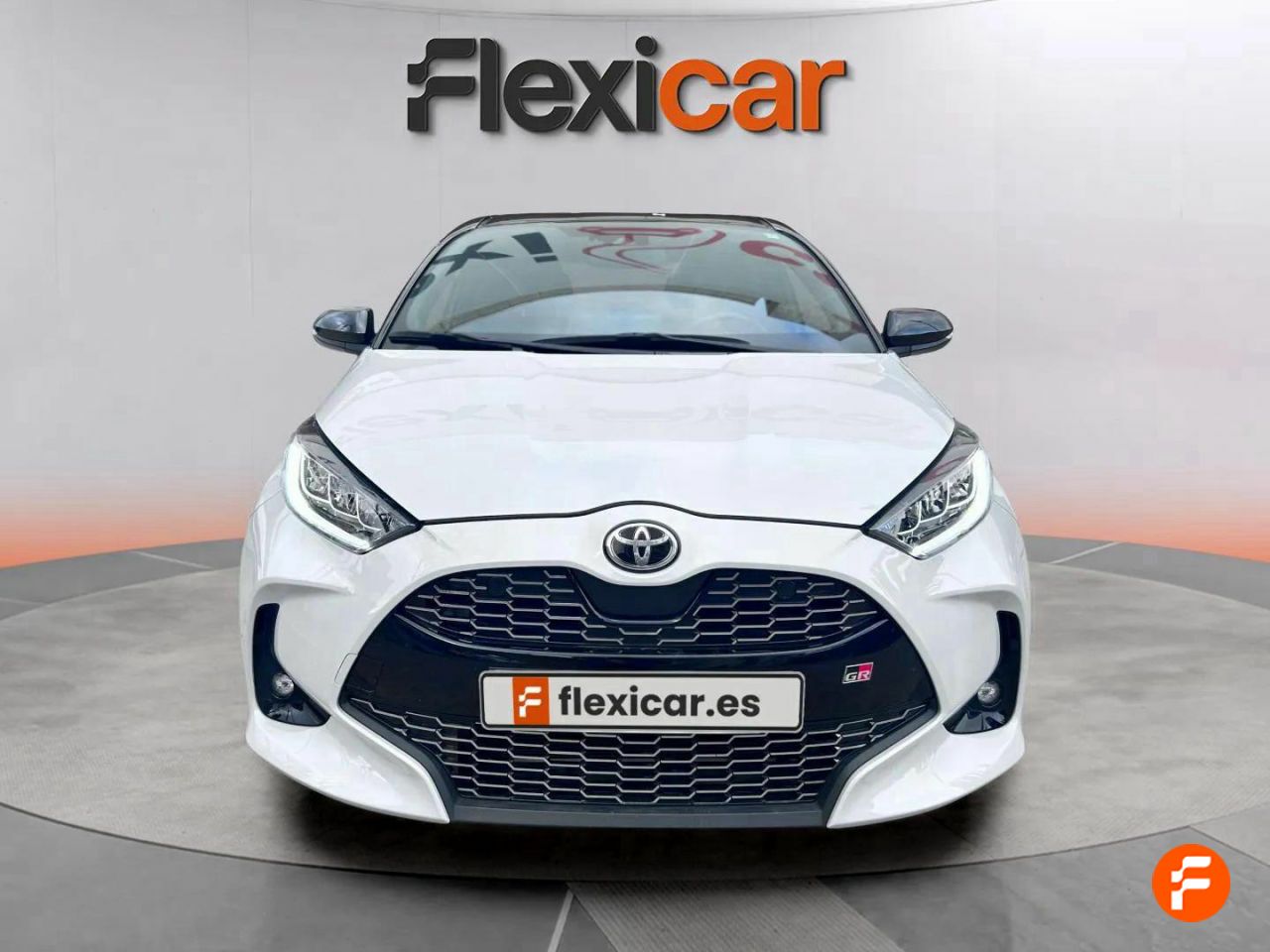 toyota yaris 2023 / foto grande (2)