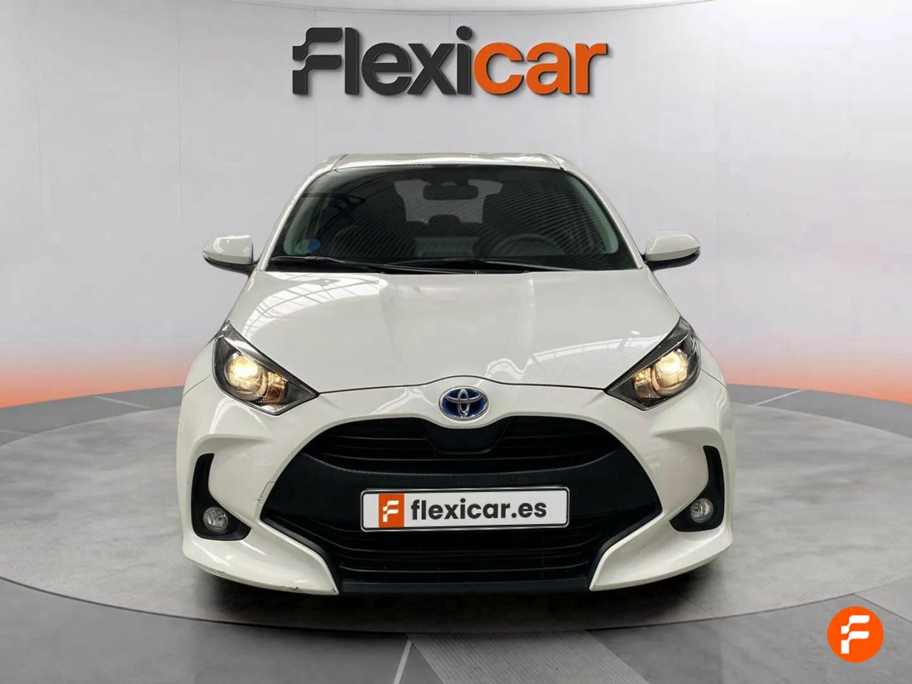 toyota yaris 2022 / foto grande (2)