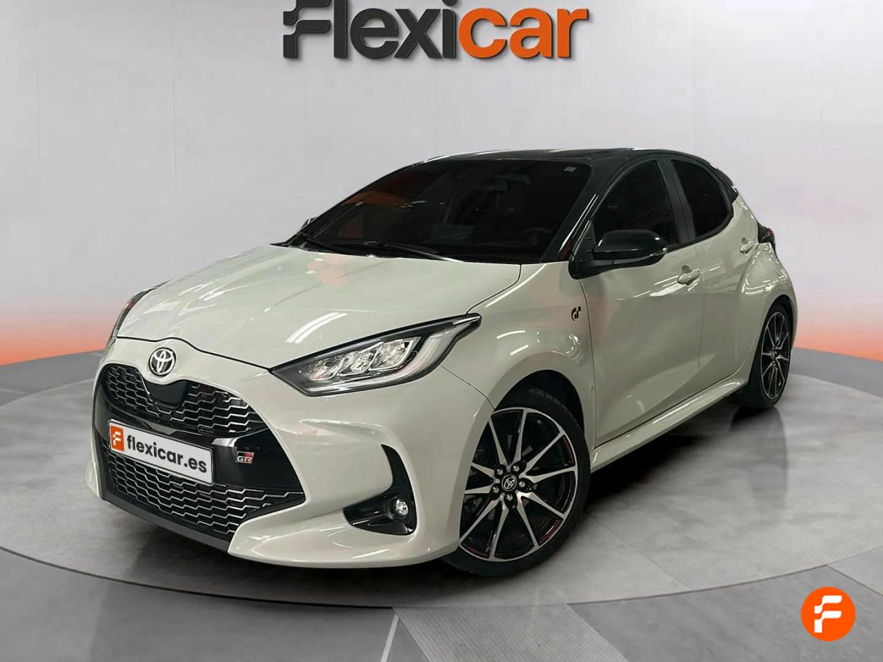 toyota yaris 2022 / foto grande (2)