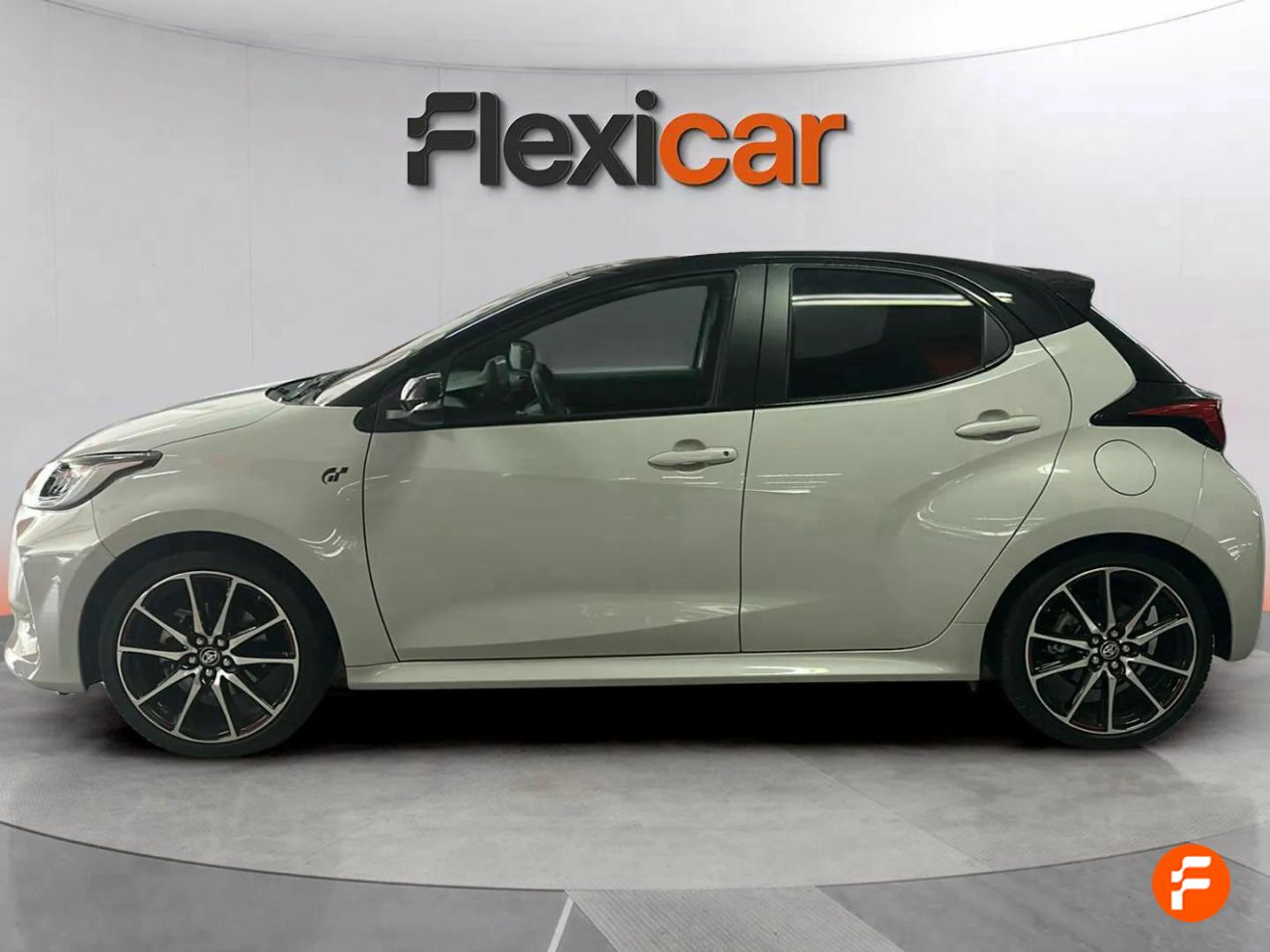 toyota yaris 2022 / foto grande (3)