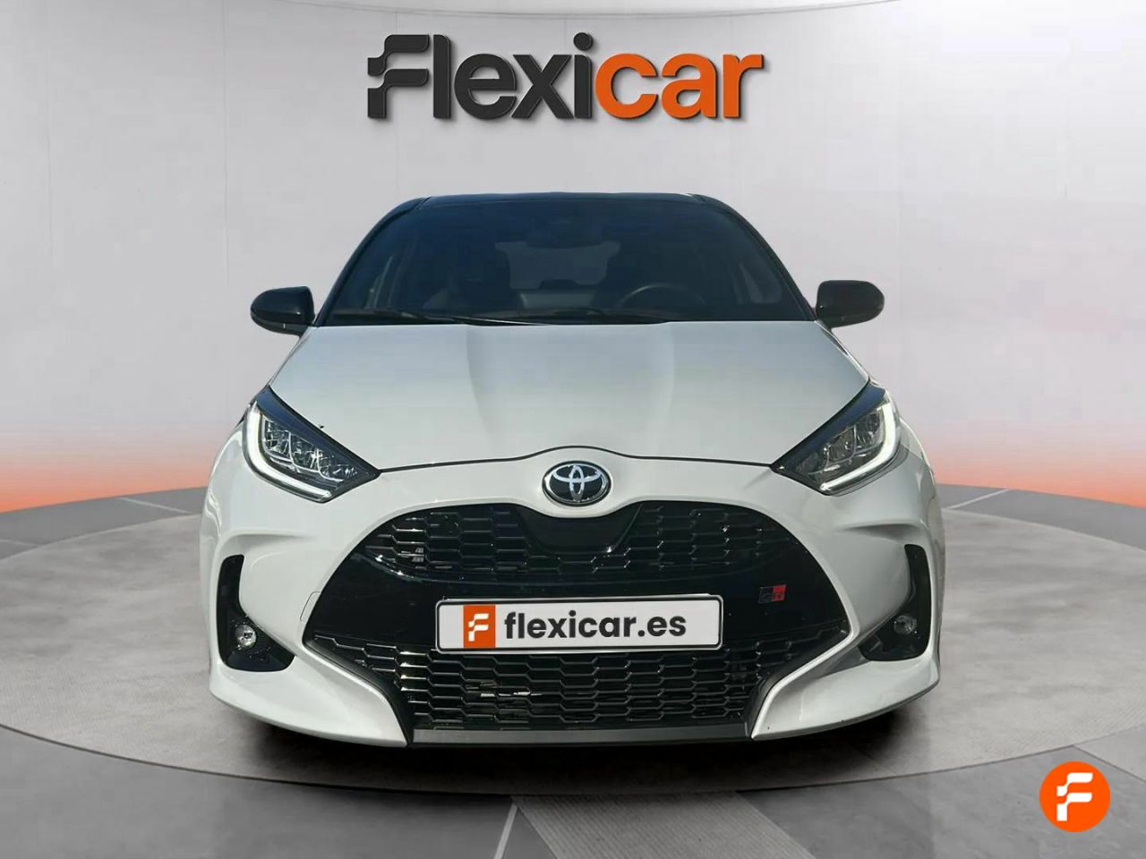 toyota yaris 2023 / foto grande (2)