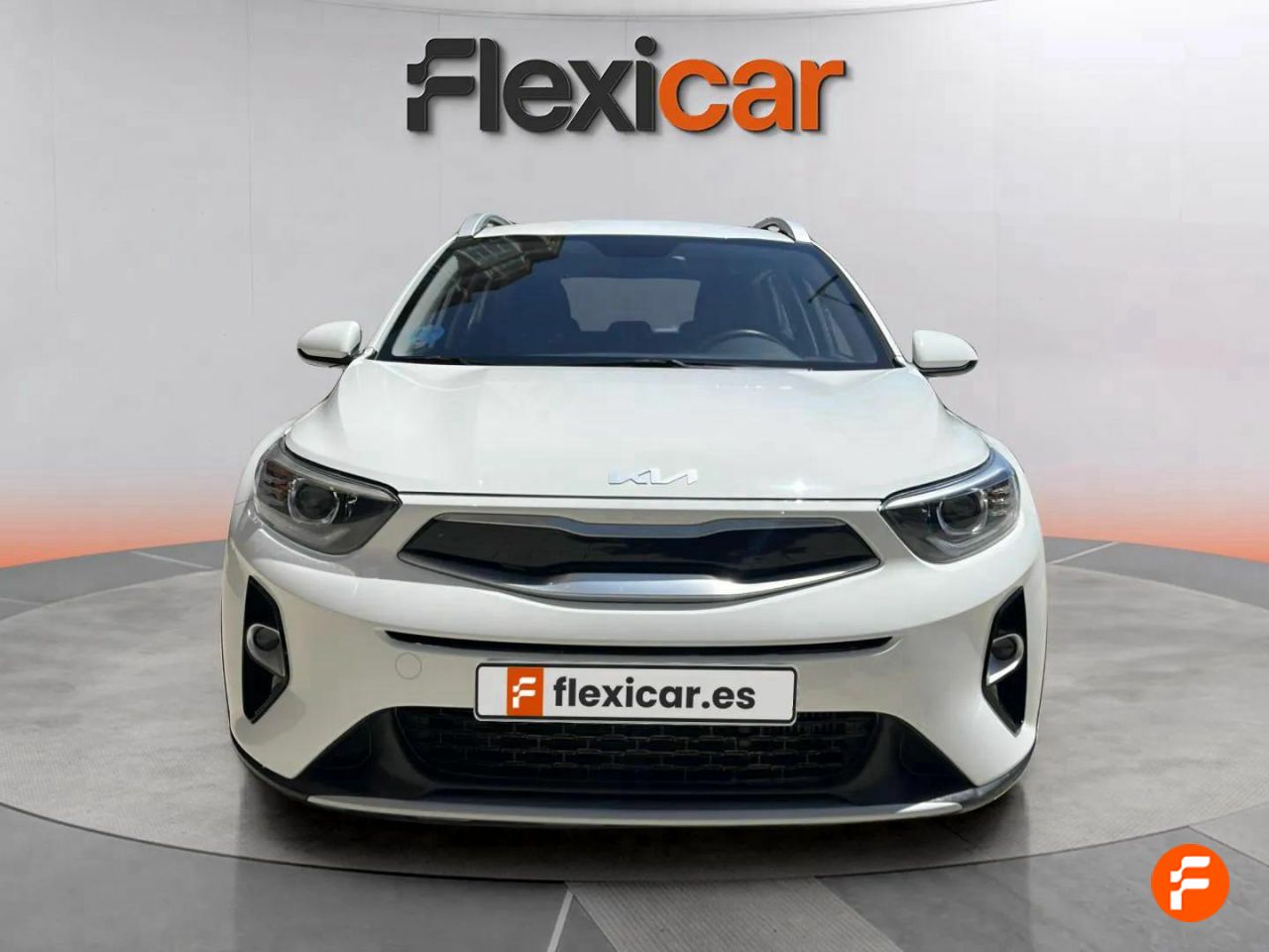 kia stonic 2023 / foto grande (2)