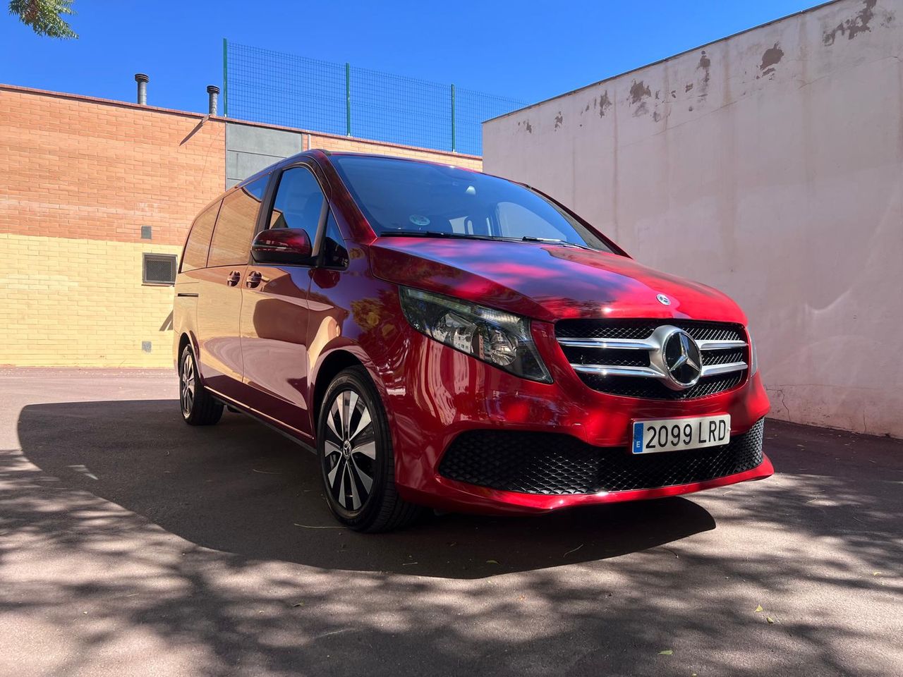 mercedes clase v 2021 / foto grande (3)