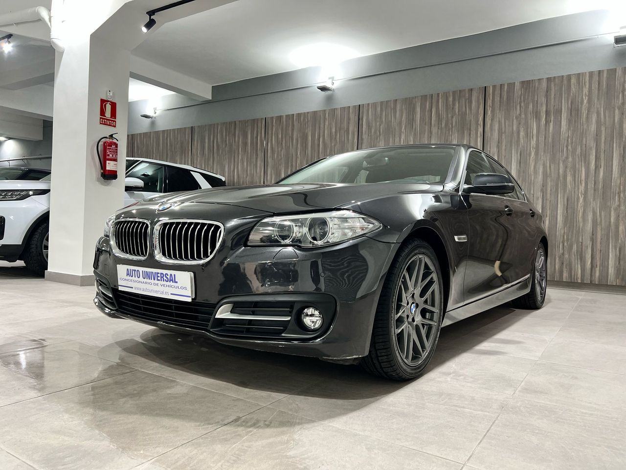 Pais  de segunda mano - bmw serie 5 2016 /