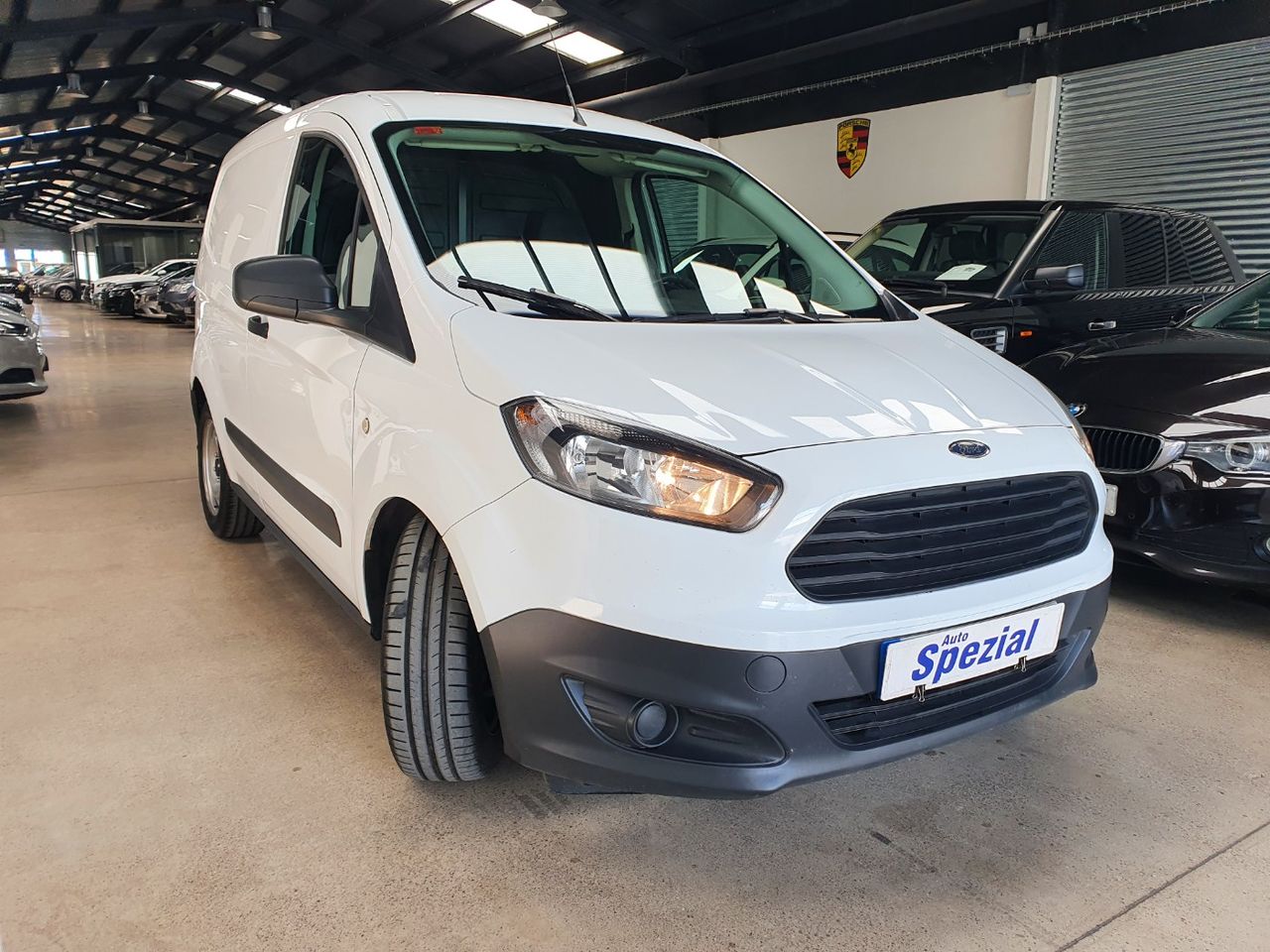 ford transit courier 2018 / foto grande (3)