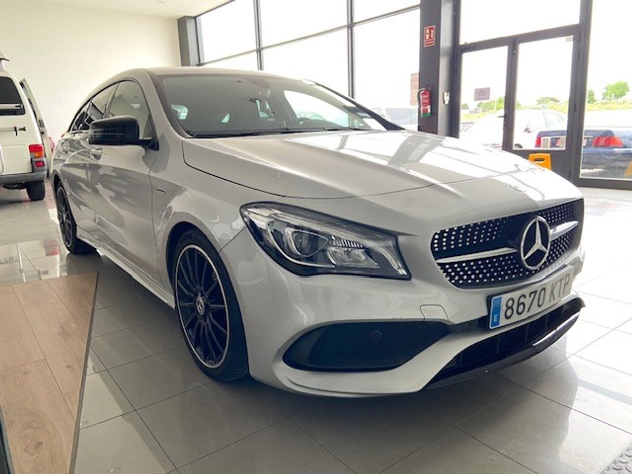 mercedes clase cla 2019 / foto grande (2)