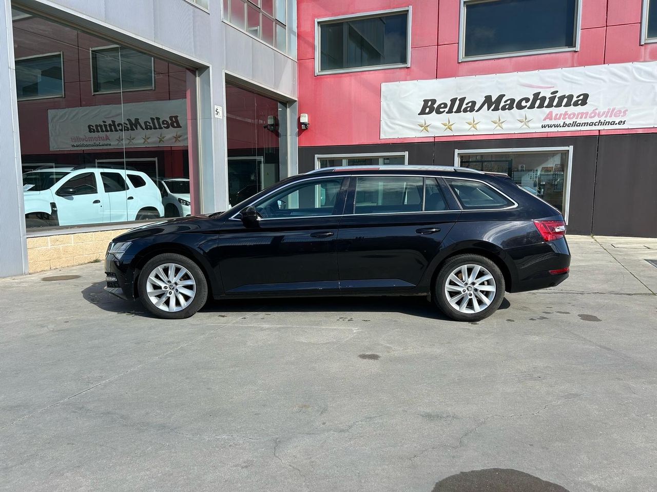 skoda superb 2021 / foto grande (3)