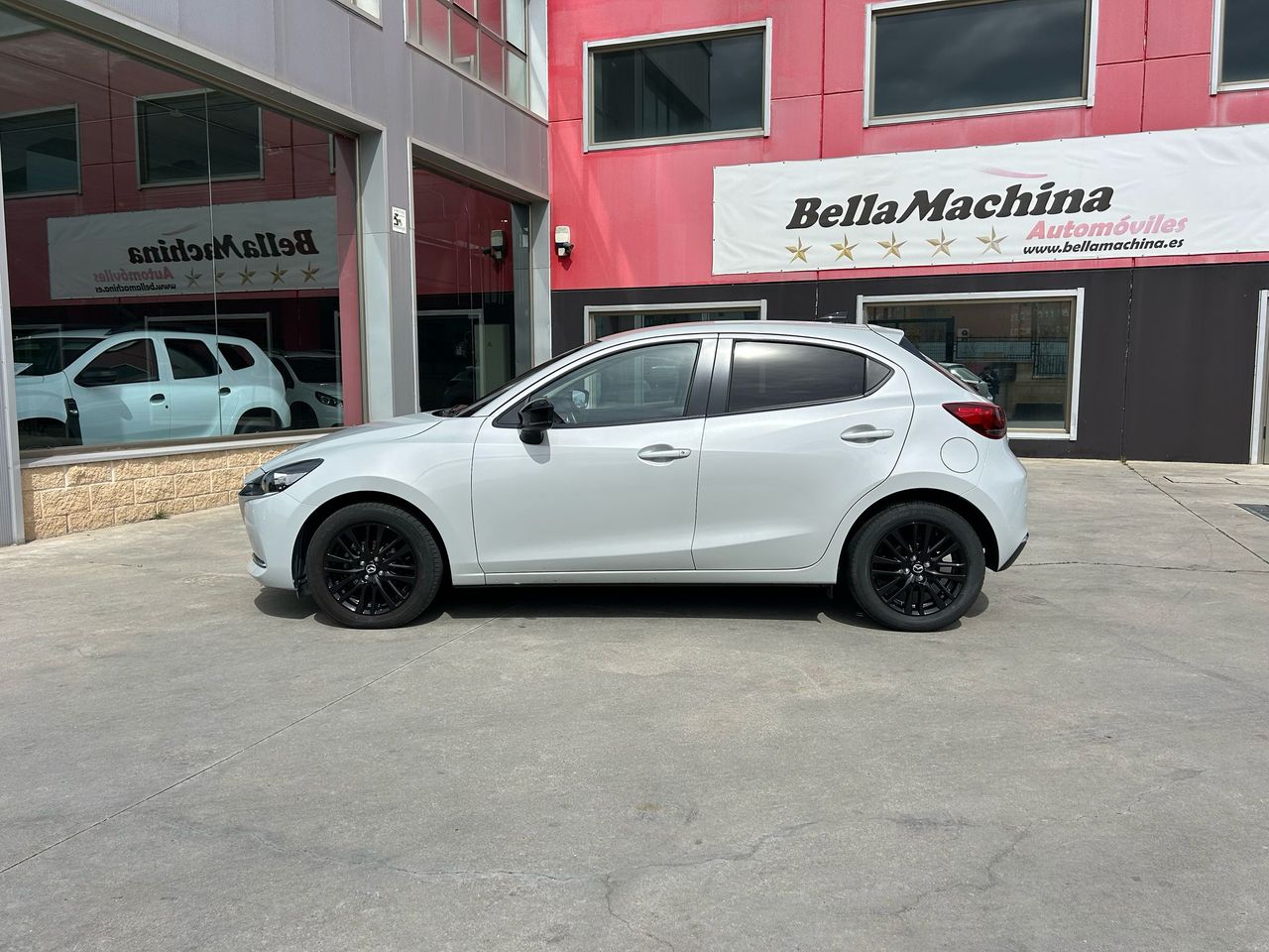 mazda 2 2023 / foto grande (3)