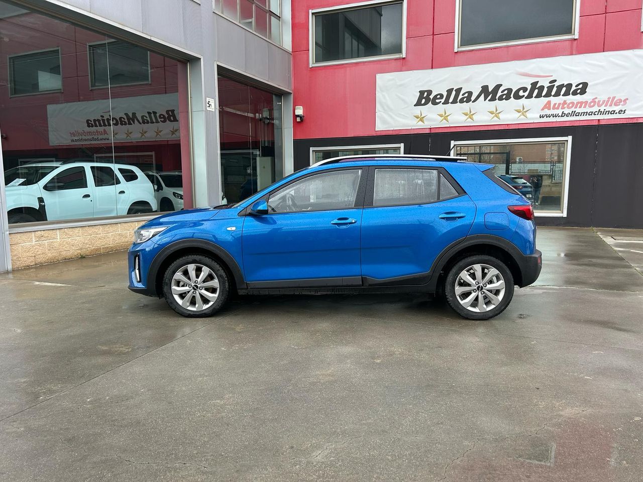 kia stonic 2022 / foto grande (3)