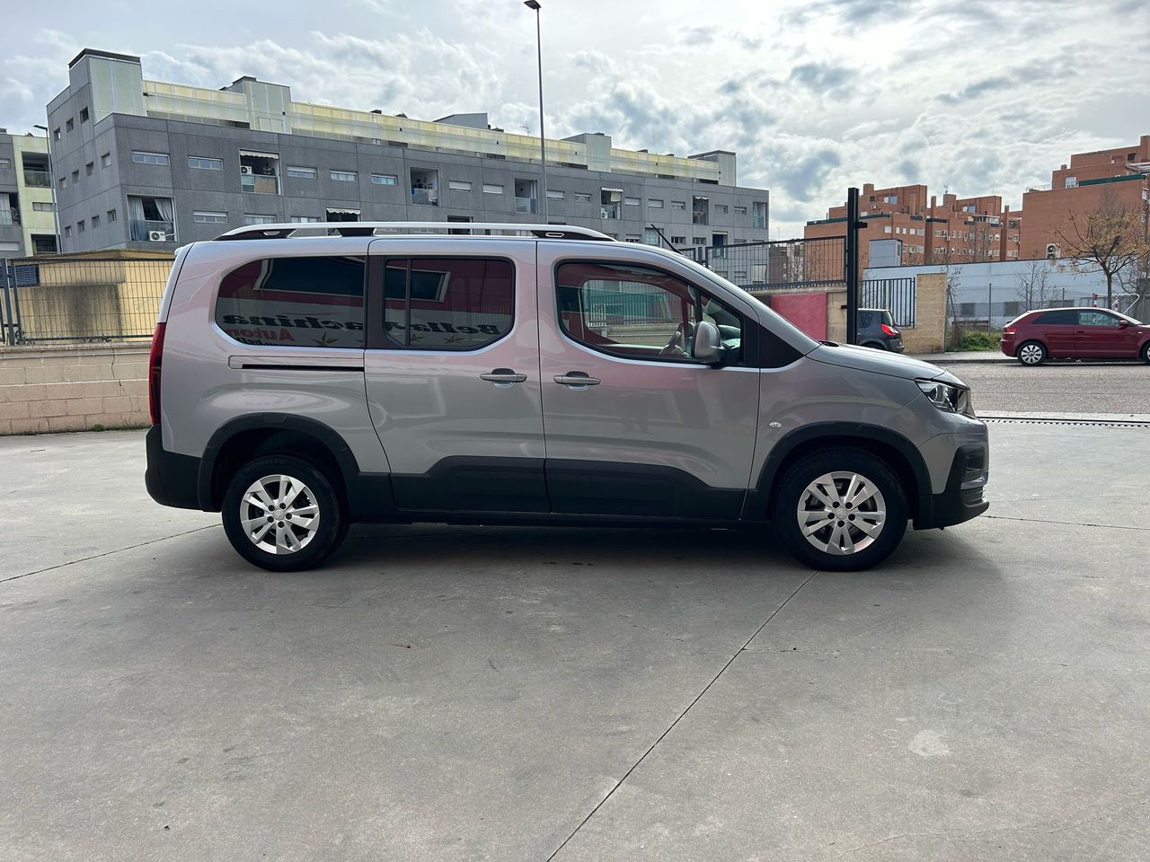 peugeot rifter 2021 / foto grande (3)