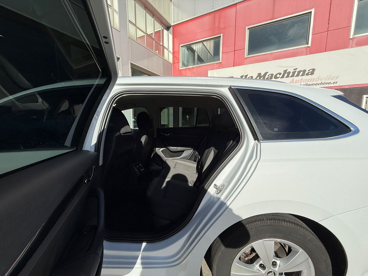 Skoda Octavia Combi 1.0 TSI 81kW(110CV) DSG mHEV Ambi. - Foto 2