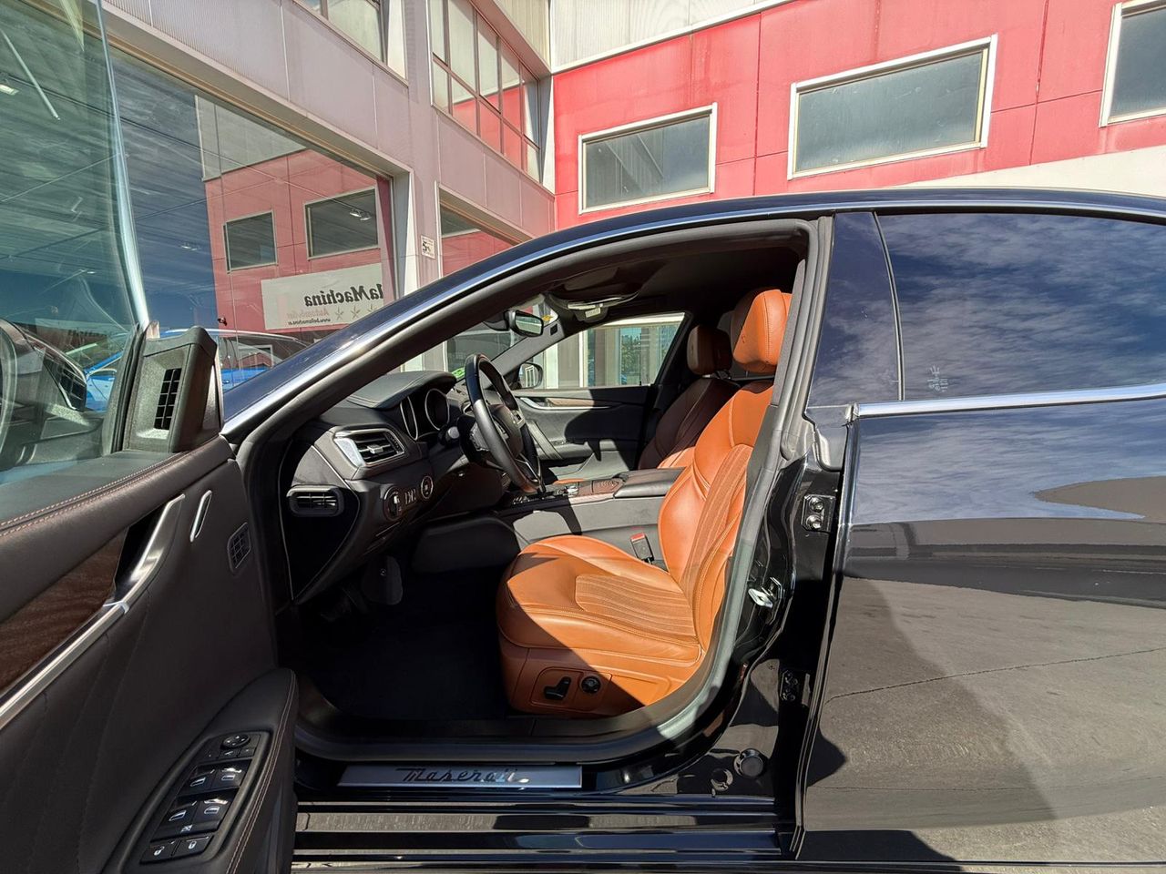 Maserati Ghibli Gransport V6 350 HP RWD - Foto 2