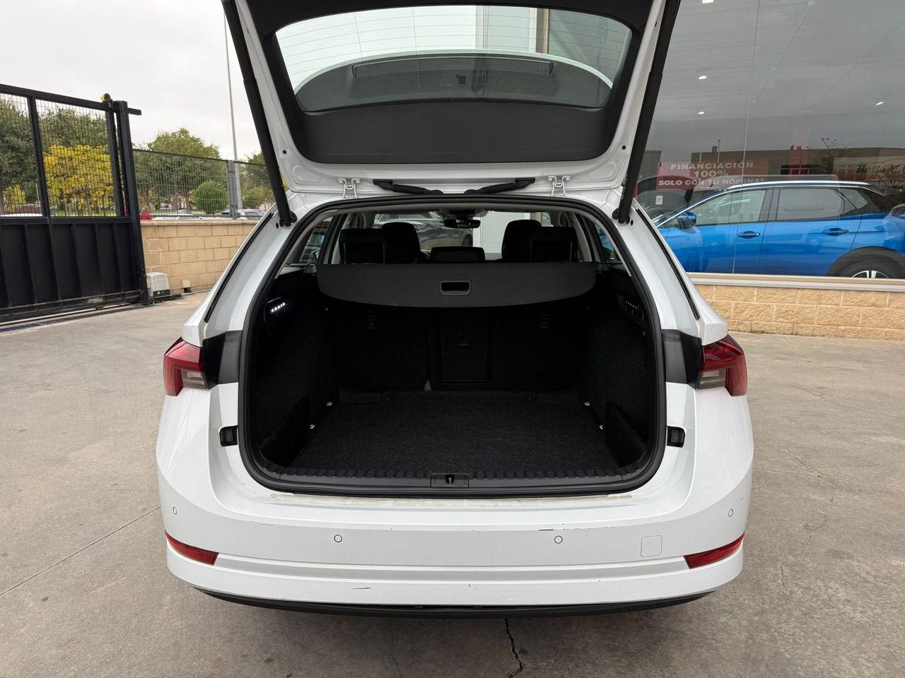 Skoda Octavia Combi 1.0 TSI 81kW(110CV) DSG mHEV Ambi. - Foto 2