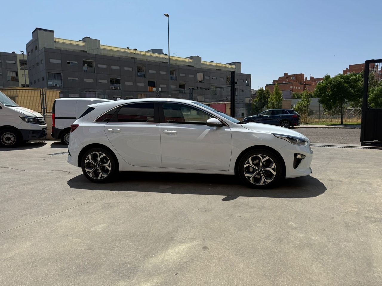 Kia Ceed 1.6 CRDi 100kW (136CV) Tech - Foto 2