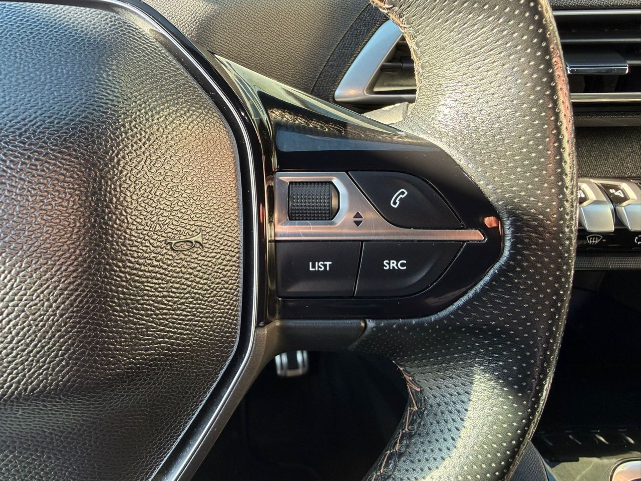 Peugeot 5008 GT-Line 1.2L PureTech 96kW (130CV) S&S - Foto 2