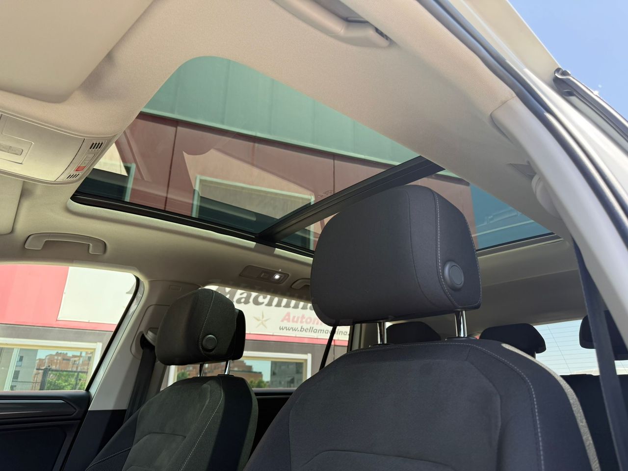 Volkswagen Tiguan Sport 2.0 TDI 147kW (200CV) 4Motion DSG - Foto 2