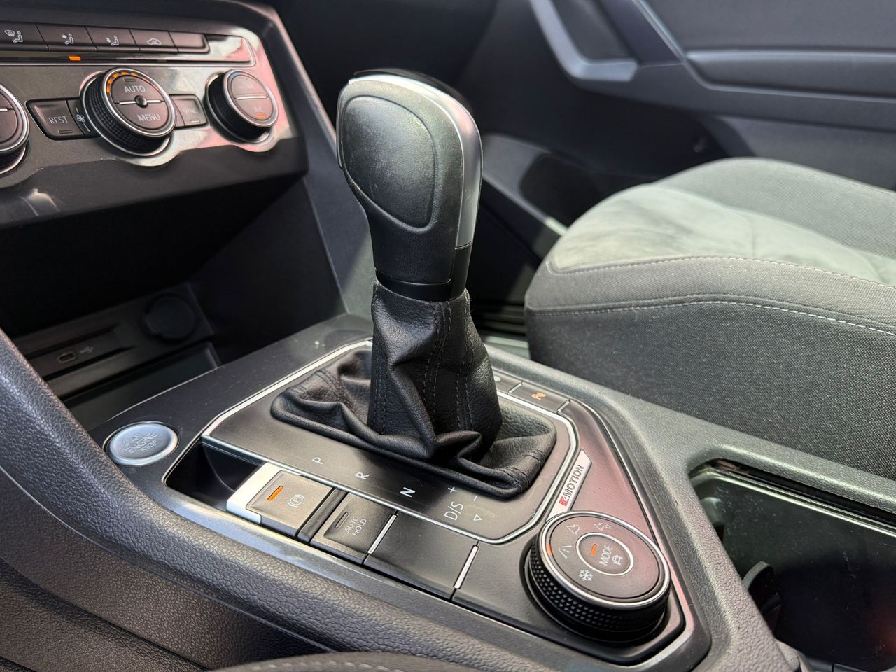 Volkswagen Tiguan Sport 2.0 TDI 147kW (200CV) 4Motion DSG - Foto 2