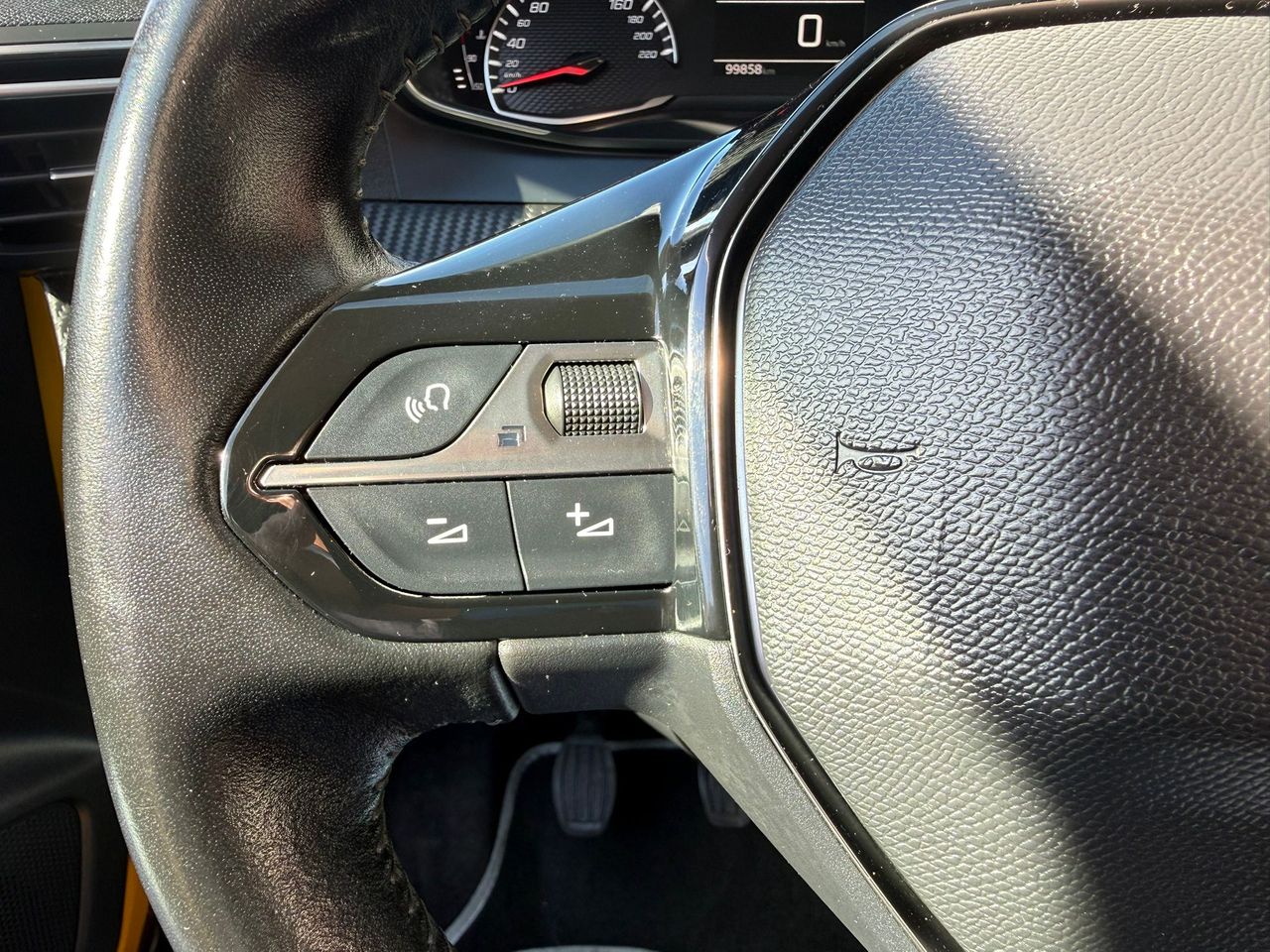 Peugeot 208 PureTech 73kW (100CV) Active Pack - Foto 2