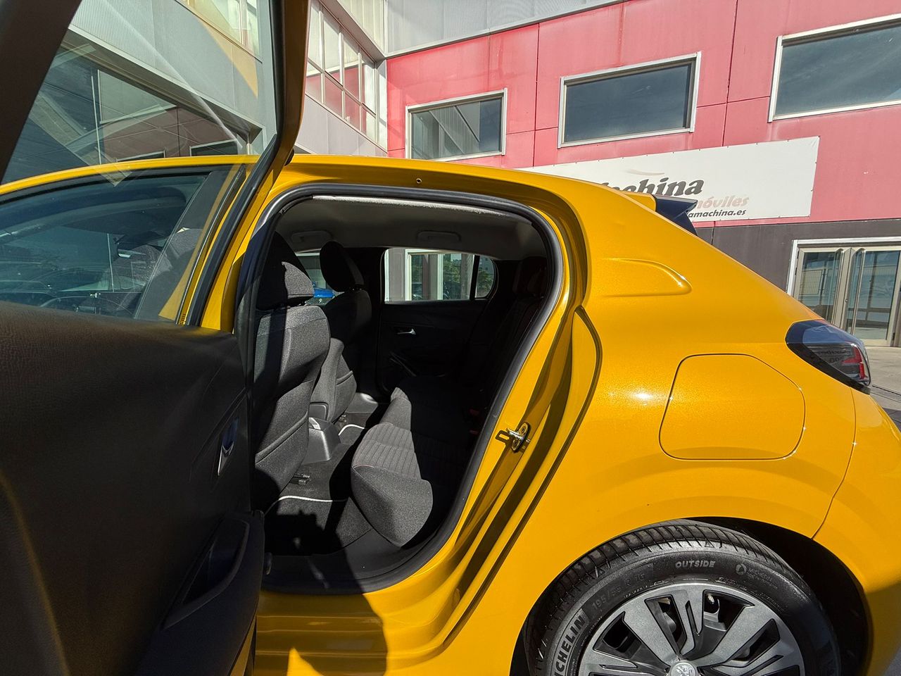 Peugeot 208 PureTech 73kW (100CV) Active Pack - Foto 2