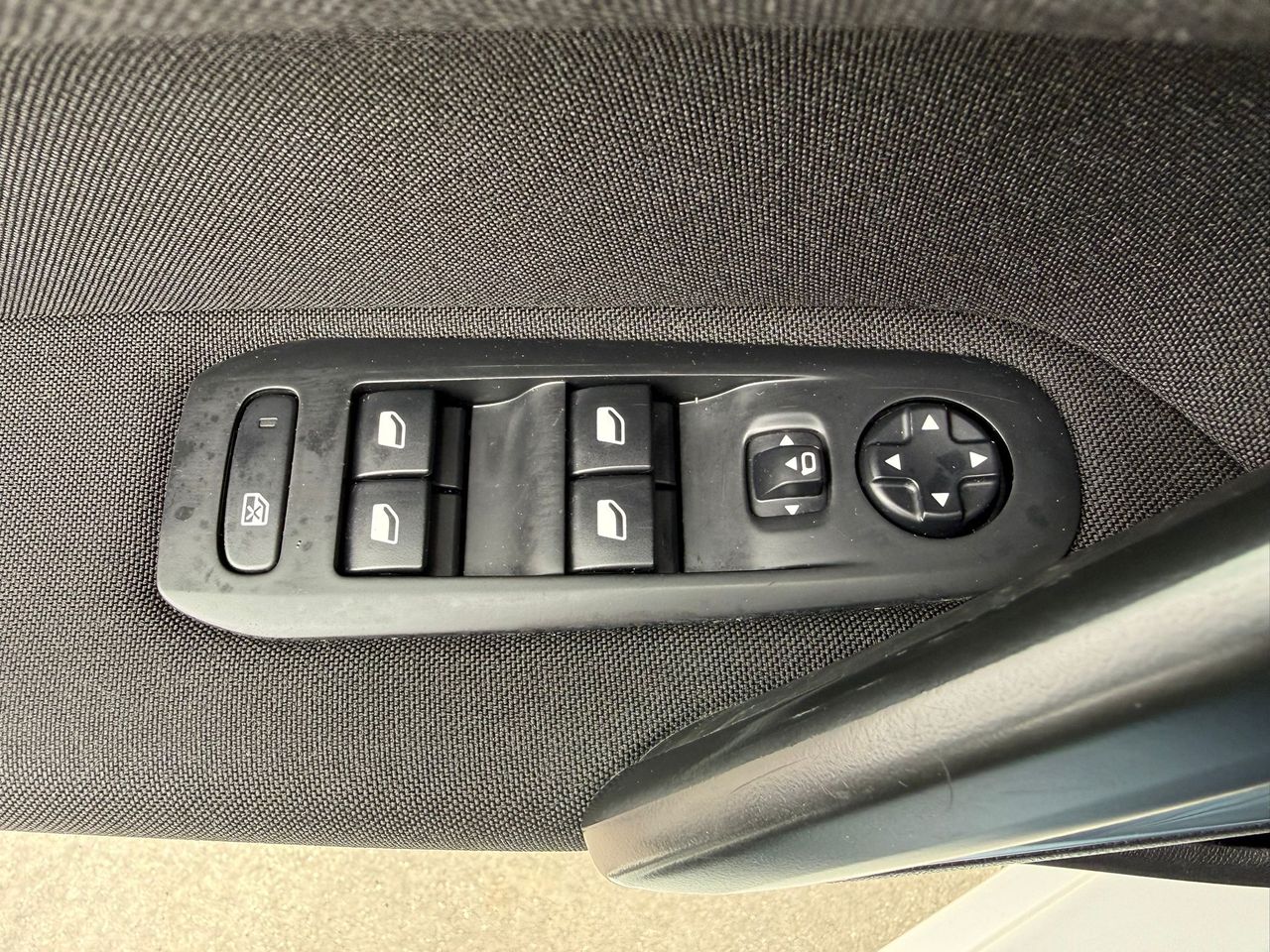 Peugeot 308 5p Style BlueHDi 130 S&S 6 Vel. MAN - Foto 2